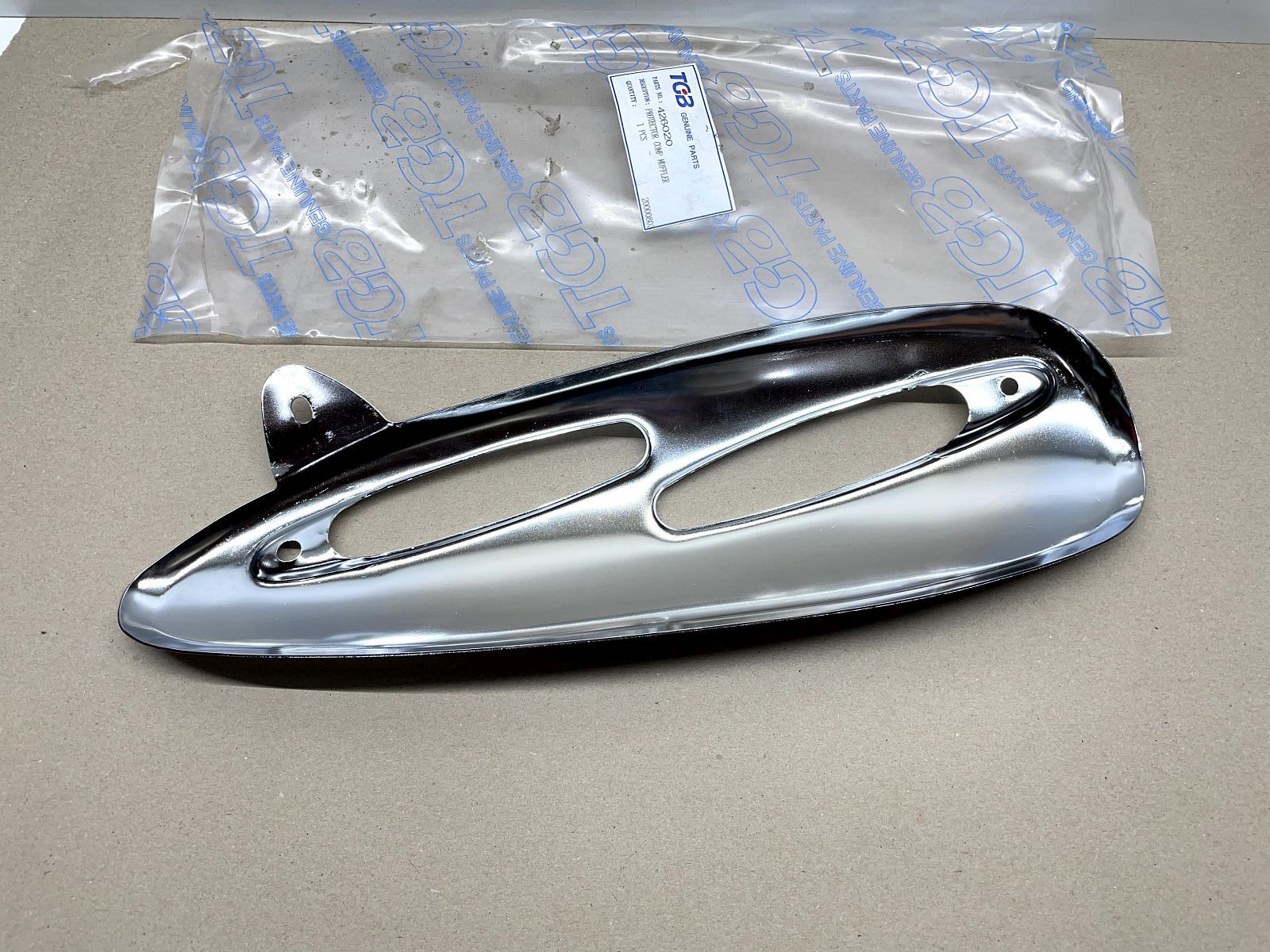 Pegasus Corona Skiper 125 - ORIGINAL Auspuffblende Hitzeschild NEU (40-25)