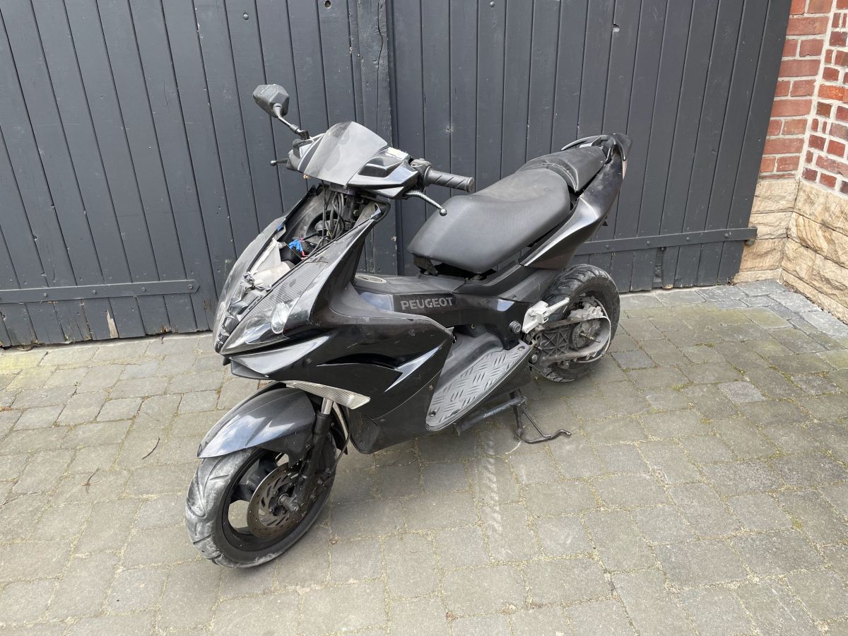 Peugeot JetForce C-Tech 50  Unterboden links Verkleidung Abdeckung (96-1)