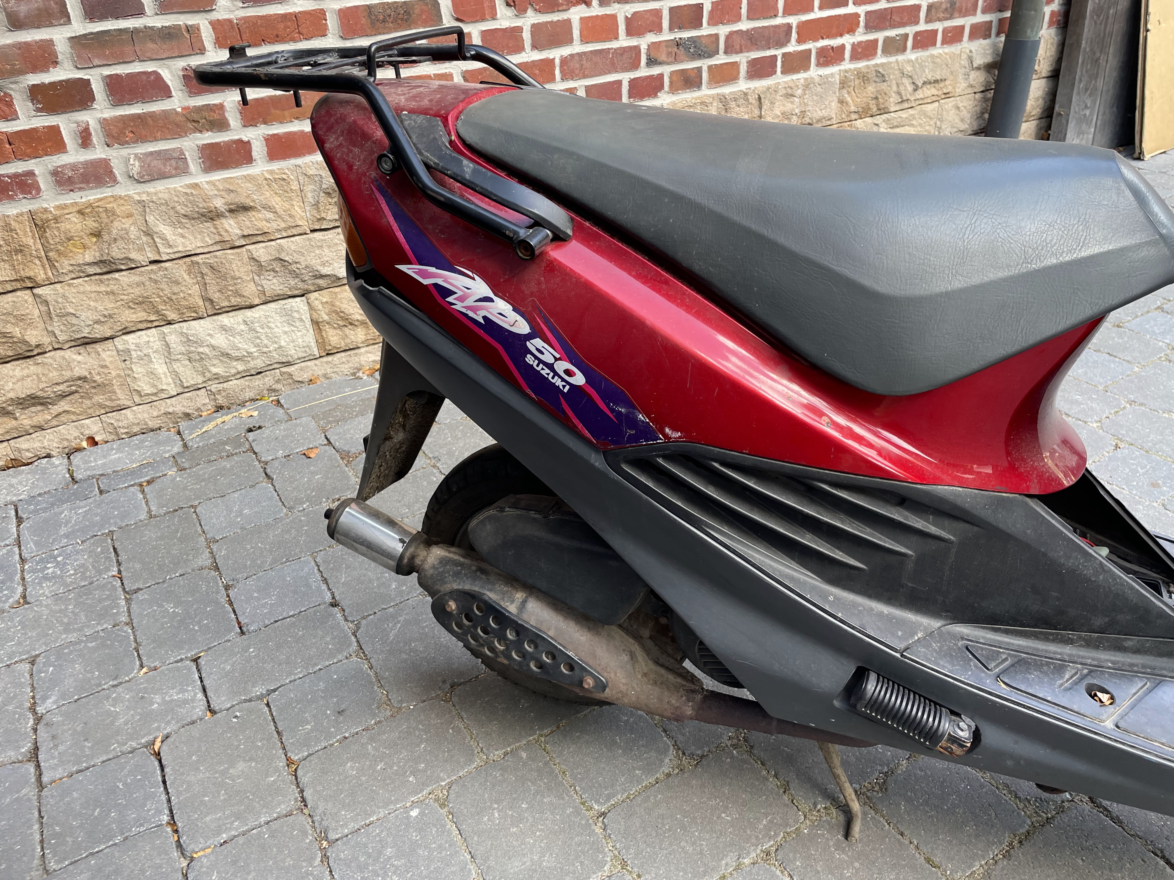 Suzuki AP 50 - Heckverkleidung Seitenteil Abdeckung fairing (62-4)
