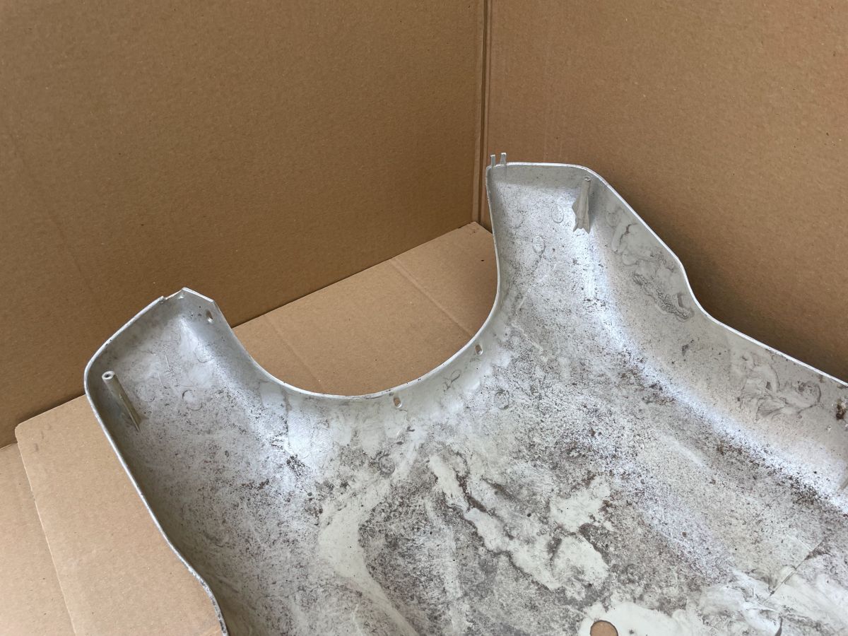 Rieju Toreo 50 - Unterboden Spritzschutz Verkleidung Wanne fairing (102-V-RO)