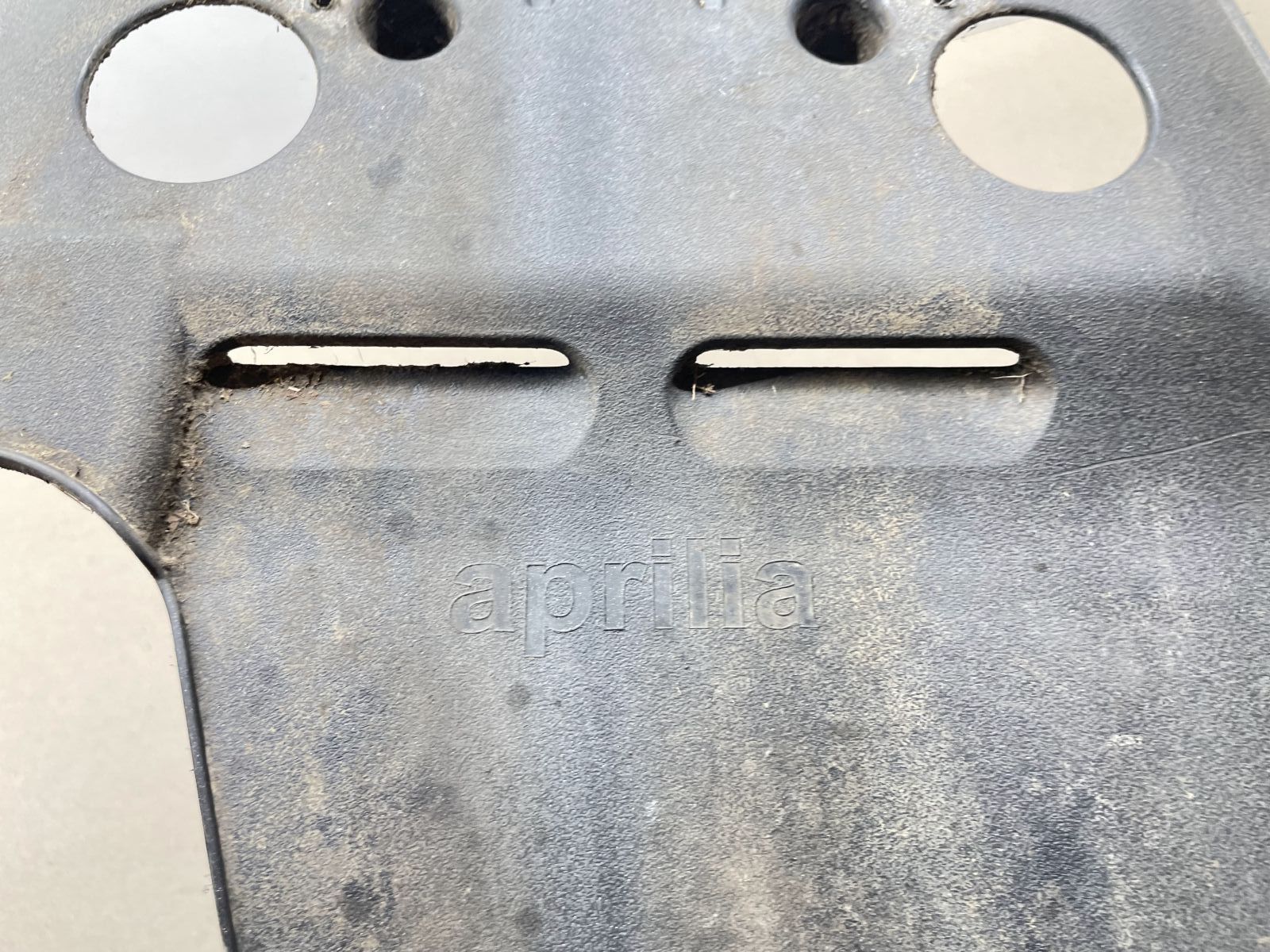 Aprilia SR50 R - Spritzschutz hinten Heck Abdeckung Verkleidung (93)