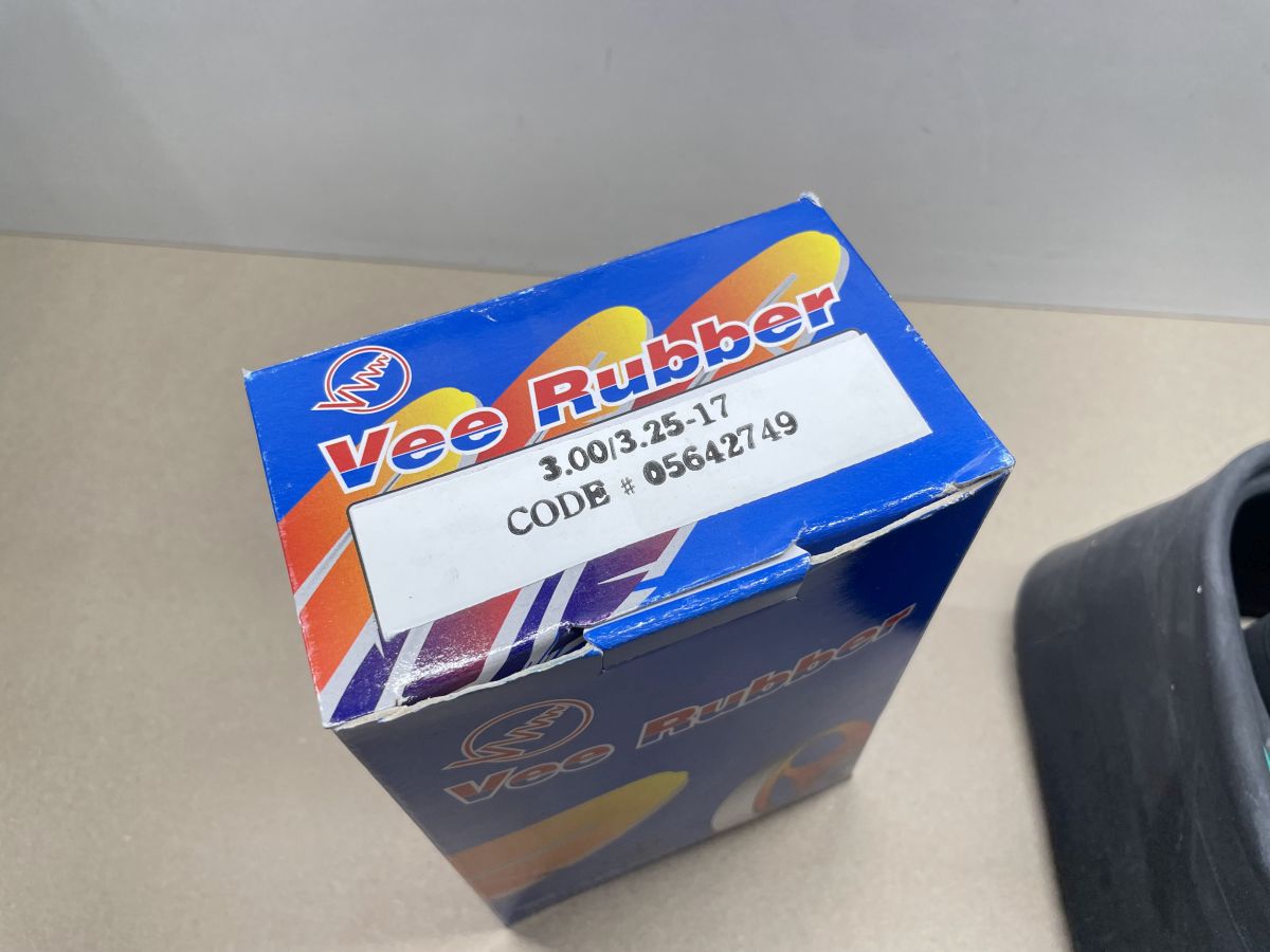 2x Vee Rubber Schlauch  3.00 | 3.25 -17 Zoll Ventil gerade Motorrad  (94-60)