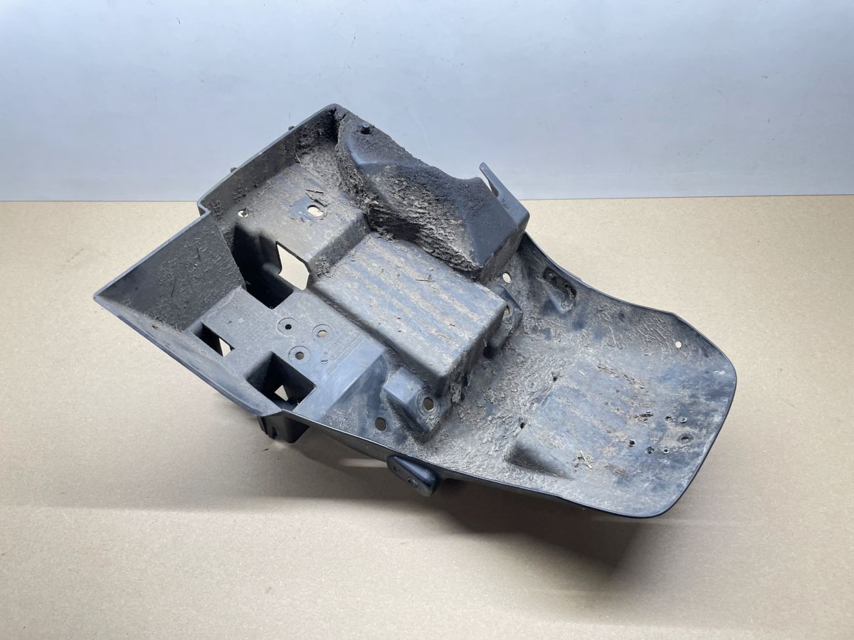 Hercules Splinter / Peugeot Speedake - Spritzschutz hi. Kennzeichenhalter (81)