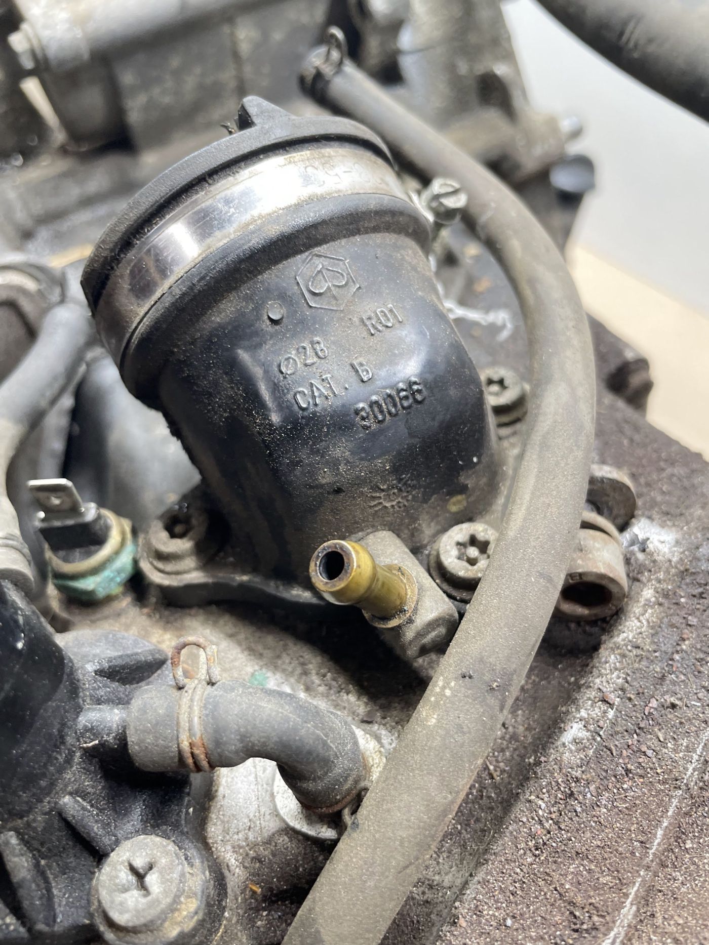 Piaggio Beverly 125 - Motorblock Kurbelwelle Getriebe Zylinder Anlasser engine (110)
