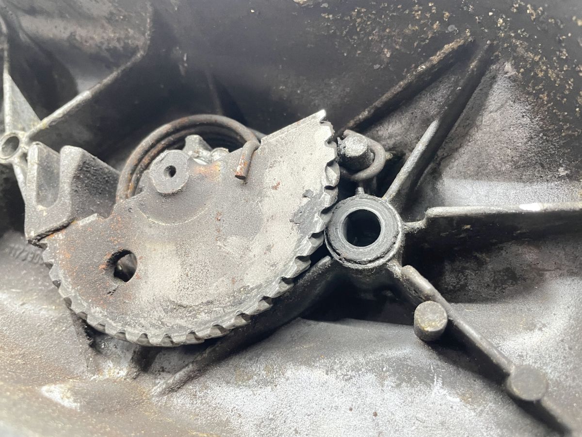 Peugeot TKR Furious 50 - Variomatikdeckel Kickstarter Mitnehmer Antrieb (89)
