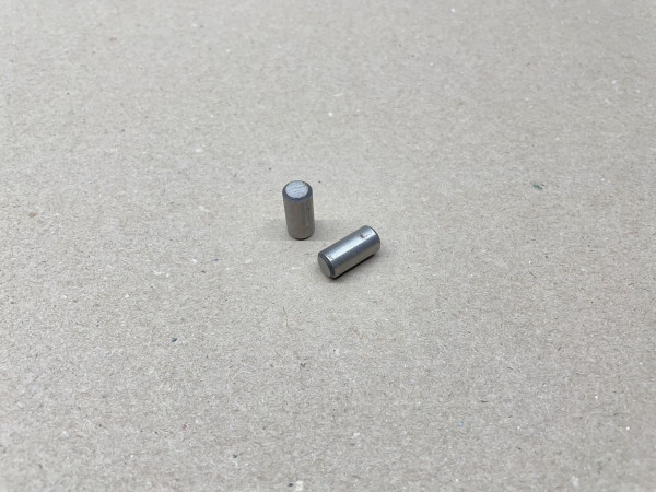 2x Zylinderstift 8x17 NOS - Sachs 501 Motor ? Hercules KTM Mofa Moped (39-54)