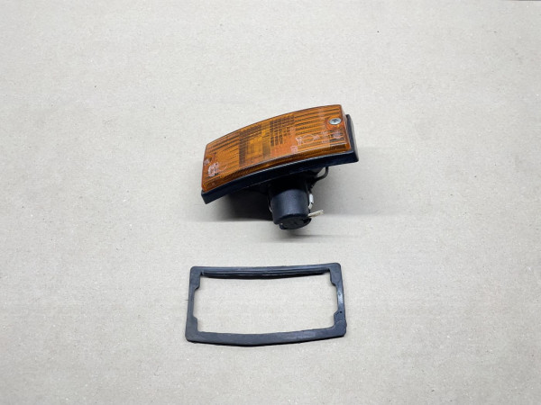 Vespa PX 80 125 150 200 - TRIOM Blinker vorne links NEU flasher (105)