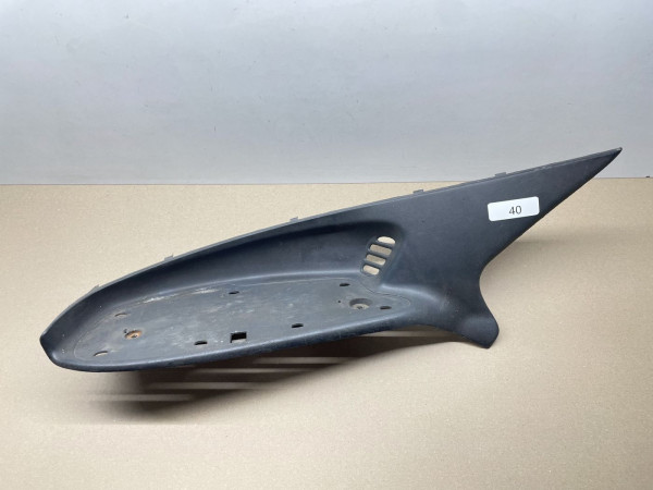 Gilera Runner 50 125 180 - original Trittbrett links Fußablage Verkleidung (109-13)