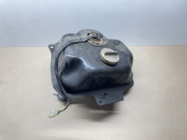 Kymco KB 50 - Benzintank Kraftstofftank petrol tank Tankdeckel (117)